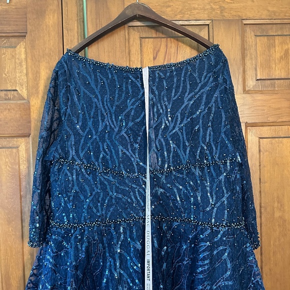 NEW Mac Duggal Embellished Navy 1/2 Sleeve Dress size 20 - Picture 12 of 15